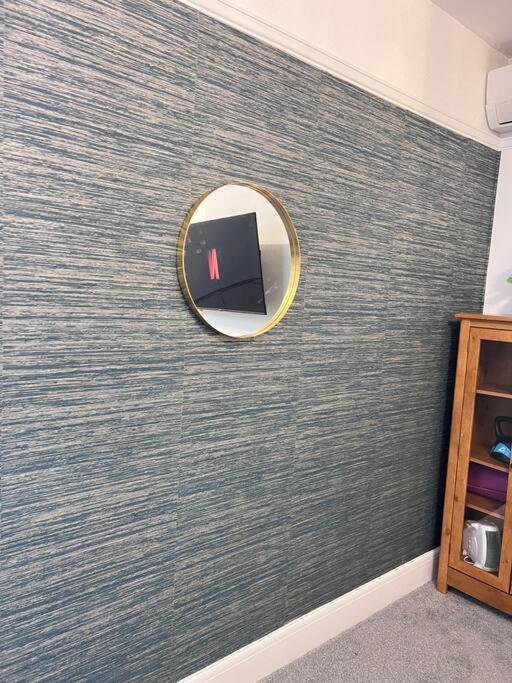 Spacious 3 Bed Flat - Beach Nearby - No Pets Southend-on-Sea Buitenkant foto