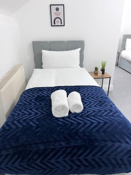 Spacious 3 Bed Flat - Beach Nearby - No Pets Southend-on-Sea Buitenkant foto